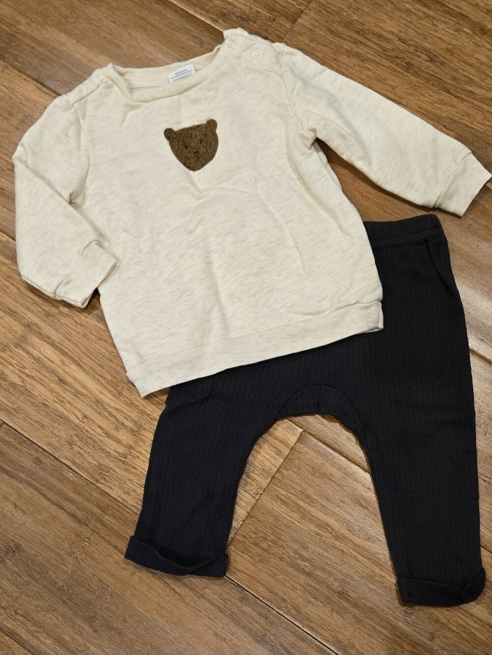 Dillard's Starting Out Baby Bear Sweater & Ribbed Leggings Set